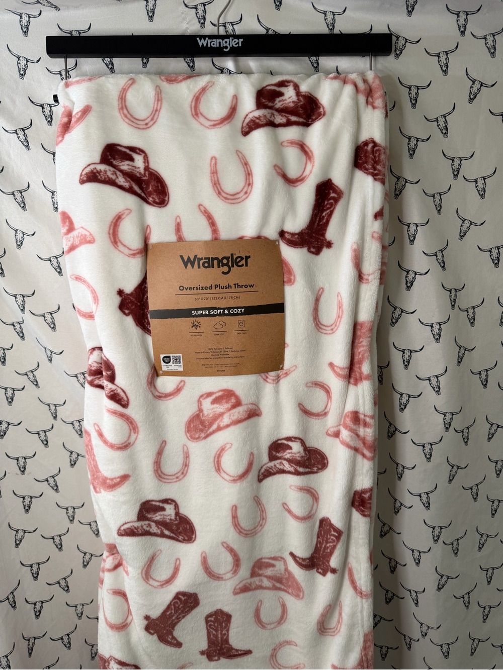 Wrangler Cream Plush Throw with Pink and Brown Western Motifs